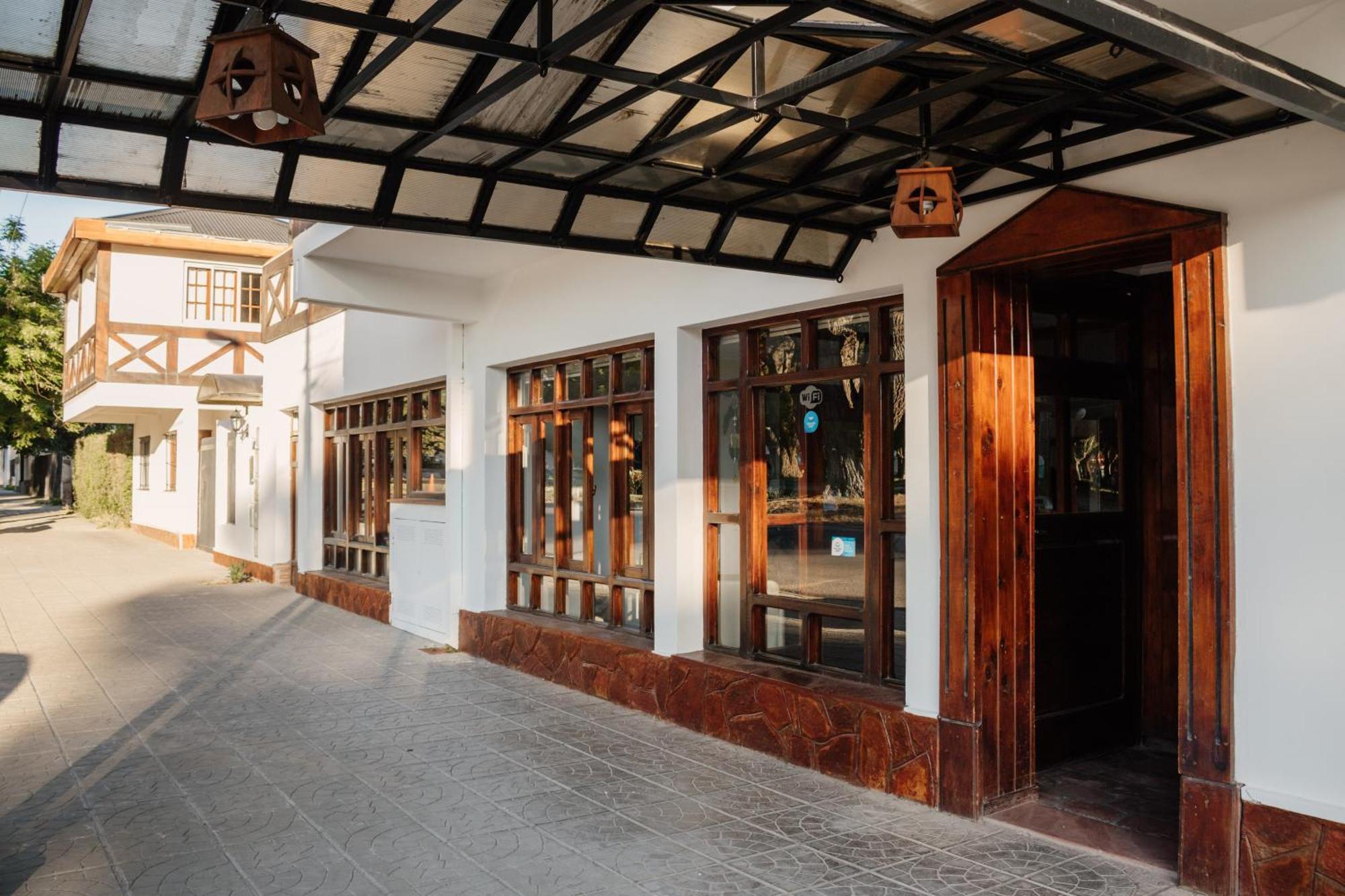 Hotel Pinto Terraza Esquel Bagian luar foto